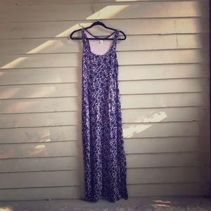 Patterned Old Navy midi/maxi dress